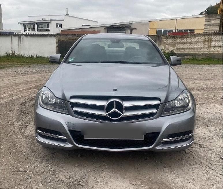 Grau Gebraucht 2013 Mercedes C180 Coupé | 10.900 € (Guter Preis) - Bild 1/4
