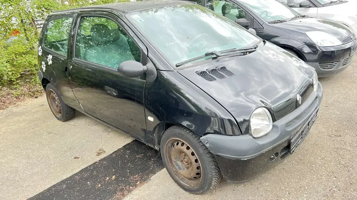 Używany Renault Twingo Authentique 58 KM (42 kW) 2005 Czarny Hatchback