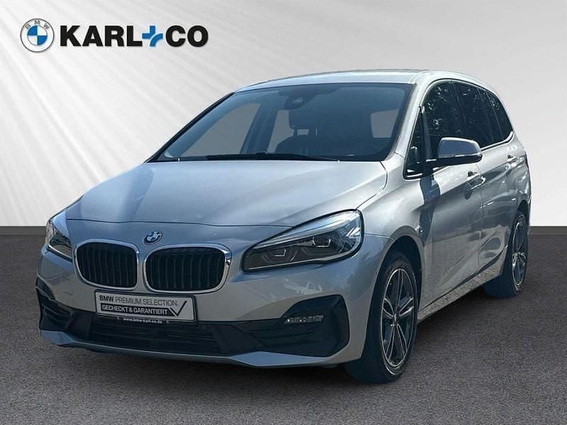 Silber Gebraucht 2021 BMW 218 Gran Tourer Sport Line Van / Kleinbus | 20.968 € (Fairer Preis) - Bild 1/4