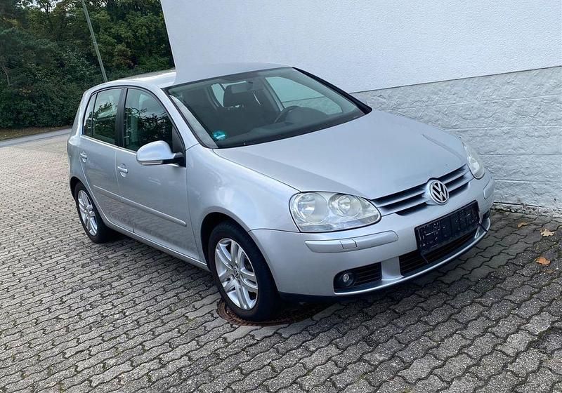 Gebraucht VW Golf V 80 PS (58 kW) 2007 Reflexsilber Limousine