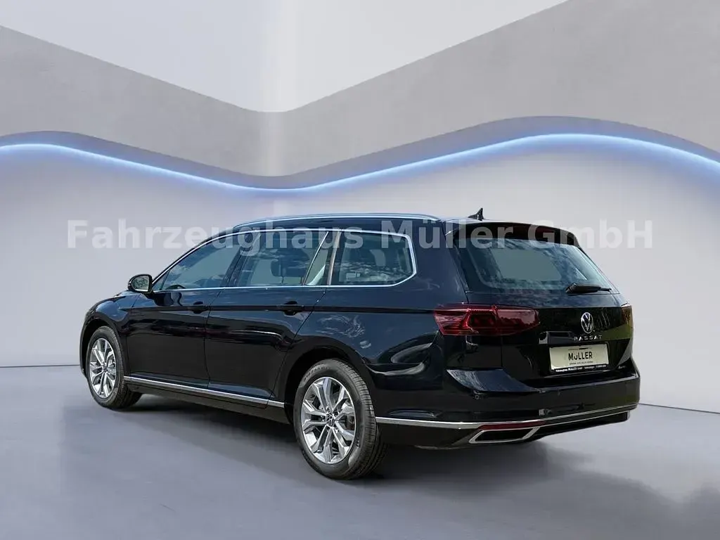 Usata VW Passat Elegance 200 CV (147 kW) 2024 Nero Station wagon