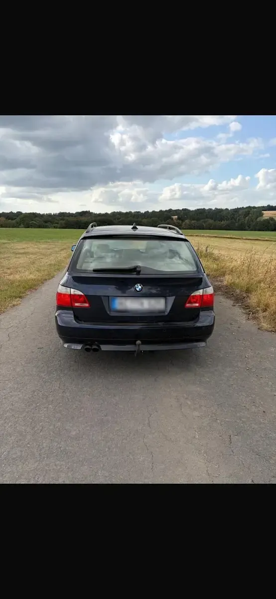 Gebraucht BMW 525 218 PS (160 kW) 2006 Blau Kombi