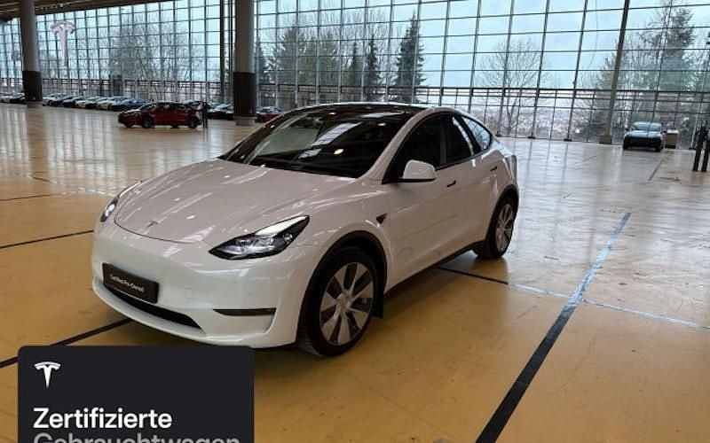 Weiß Gebraucht 2021 Tesla Model Y SUV | 29.600 € (Guter Preis) - Bild 1/4