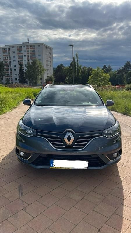 Grau Gebraucht 2017 Renault Mégane GrandTour Intens Kombi | 9.300 € (Guter Preis) - Bild 1/4