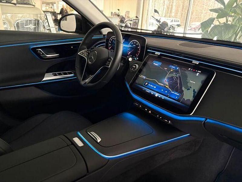 Gebraucht Mercedes E200 204 PS (150 kW) 2024 Schwarz Limousine