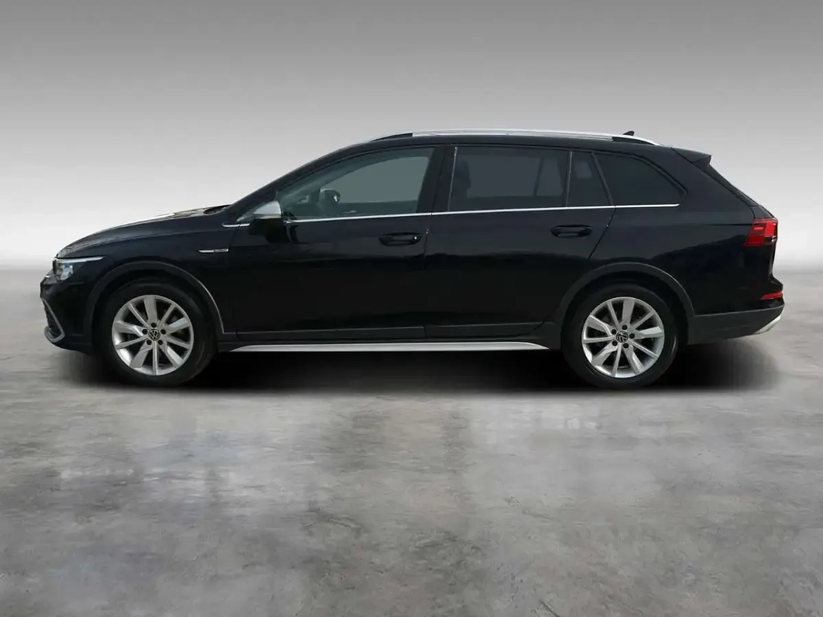 Gebraucht VW Golf Alltrack 200 PS (147 kW) 2023 Deep black perleffekt Kombi