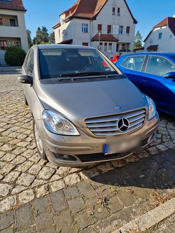 Silber Gebraucht 2005 Mercedes 200 Kleinwagen | 3.800 € (Fairer Preis) - Bild 1/4