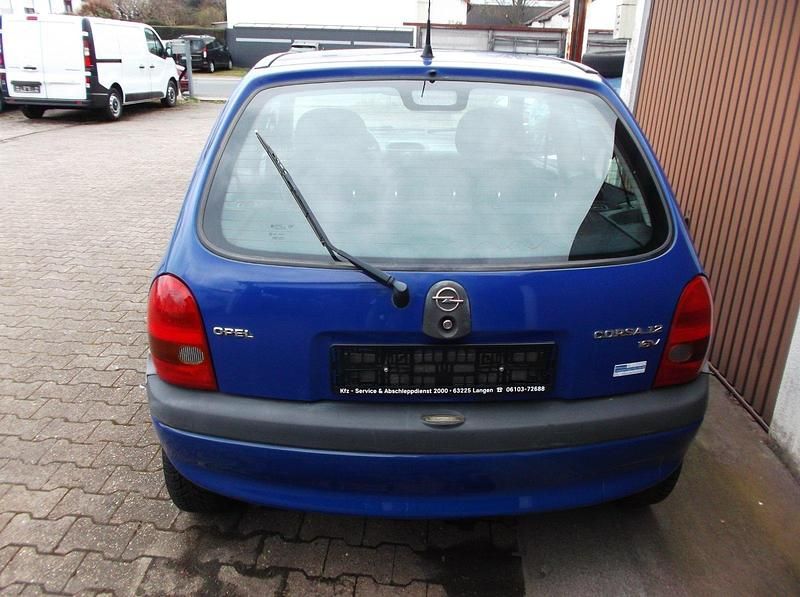 Gebraucht Opel Corsa 65 PS (47 kW) 1999 Blau Kleinwagen