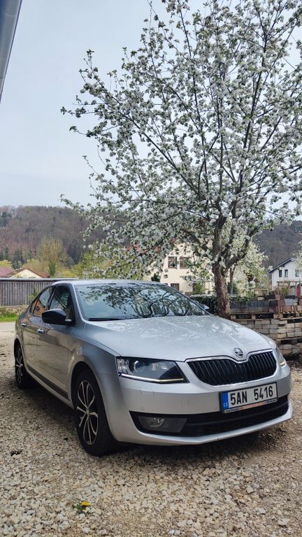 Silber Gebraucht 2016 Skoda Octavia Style Limousine | 9.000 € (Fairer Preis) - Bild 1/4