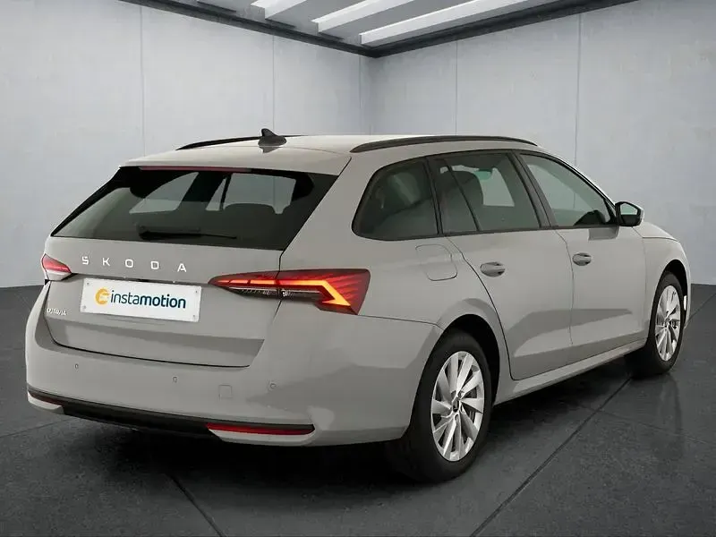 Neu Skoda Octavia 150 PS (110 kW) 2026 Grau Kombi