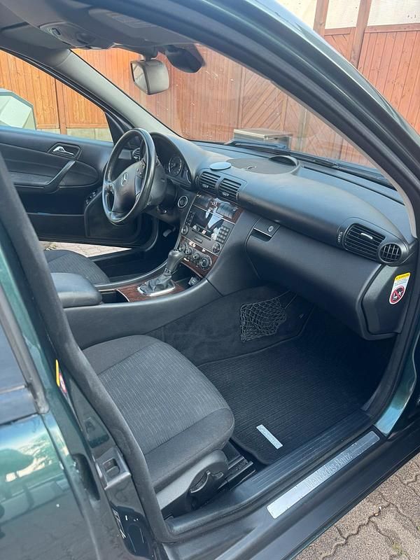 Grün Gebraucht 2007 Mercedes C180 Kombi | 3.500 € (Superpreis) - Bild 1/4