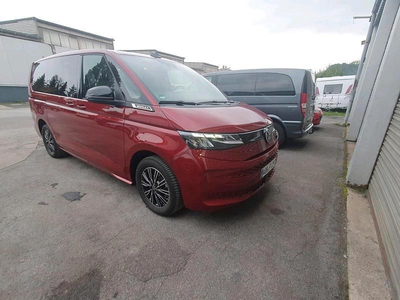 Rot Gebraucht 2023 VW T7 Van | 54.800 € - Bild 1/2