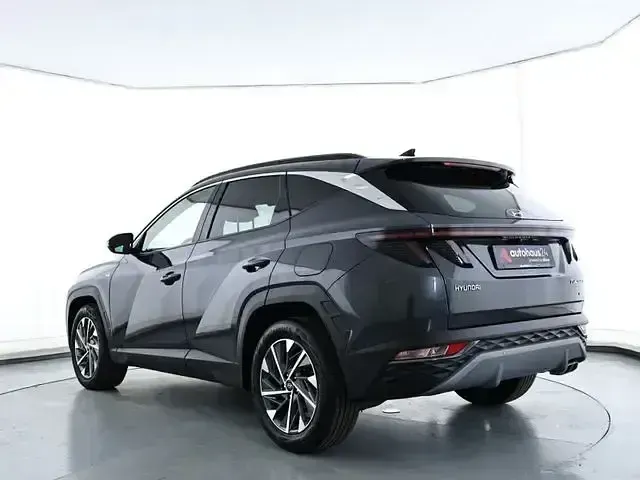 Gebraucht Hyundai Tucson Trend 180 PS (132 kW) 2024 Grau SUV