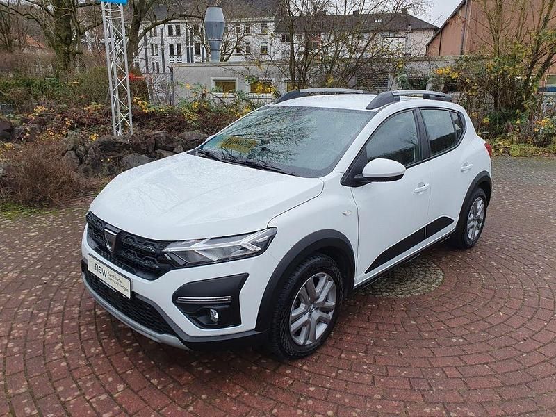 Gletscherweiss Gebraucht 2022 Dacia Sandero Comfort Limousine | 14.995 € (Fairer Preis) - Bild 1/4