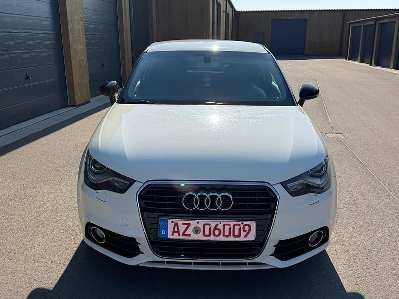Gebraucht Audi A1 122 PS (89 kW) 2011 Weiß Kleinwagen