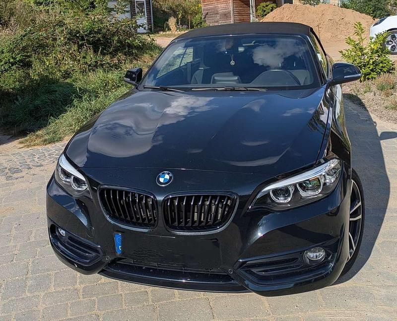Schwarz Gebraucht 2020 BMW 220 Sport Line Cabrio | 27.700 € (Fairer Preis) - Bild 1/4