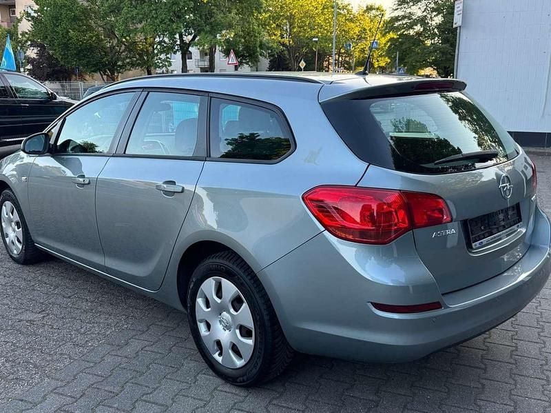 Brugt Opel Astra Edition 101 HK (74 kW) 2012 Sølv Stationcar