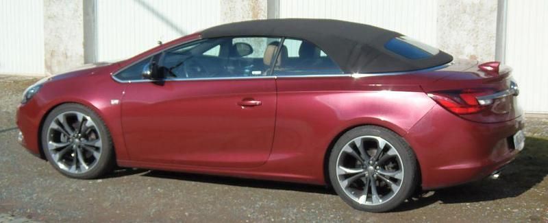 Gebraucht Opel Cascada Innovation 170 PS (125 kW) 2016 Rot Cabrio