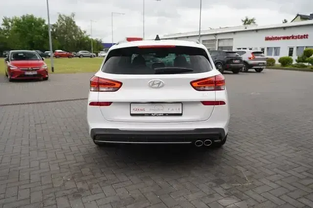 Neu Hyundai i30 N Line 140 PS (102 kW) 2025 Weiß Kombi