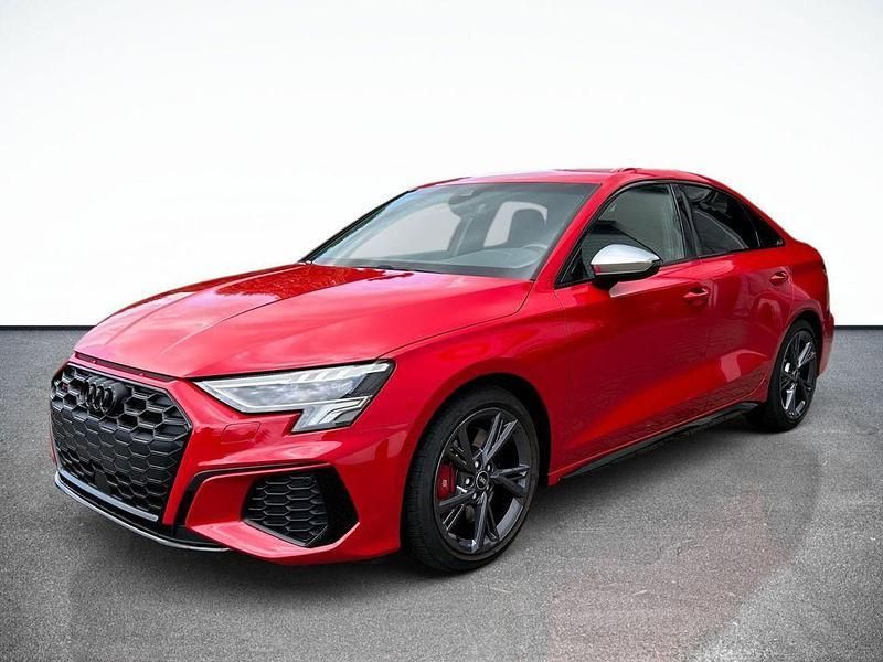 Gebraucht Audi S3 Basis 310 PS (228 kW) 2023 Rot Limousine