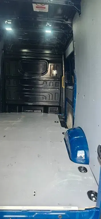 Gebraucht VW Crafter 177 PS (130 kW) 2022 Blau Van
