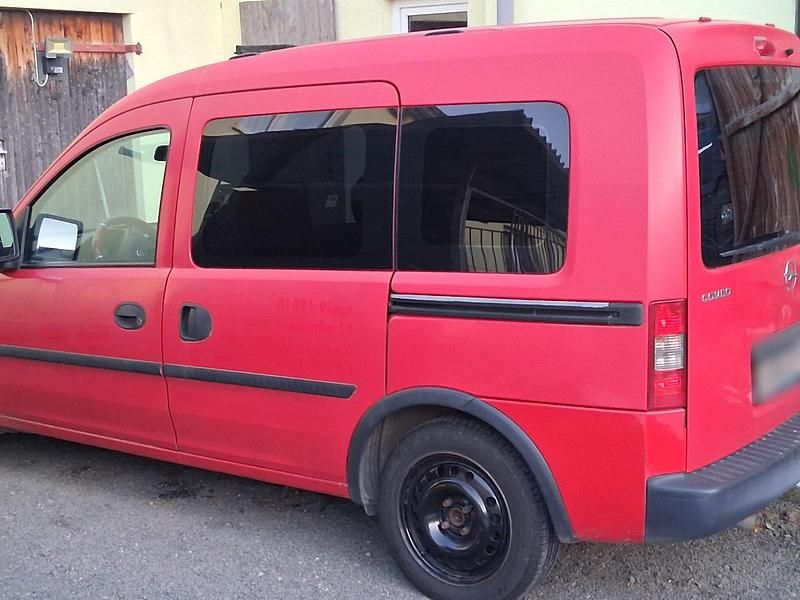 Gebraucht Opel Combo 75 PS (55 kW) 2006 Rot Van / Kleinbus