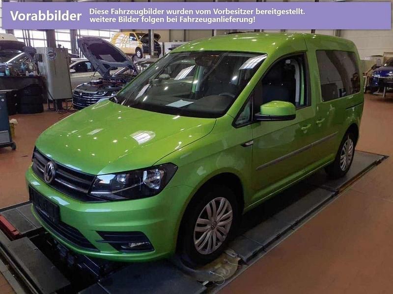 Gebraucht VW Caddy Trendline 125 PS (91 kW) 2018 Viperngrün (green), metallic Van / Kleinbus