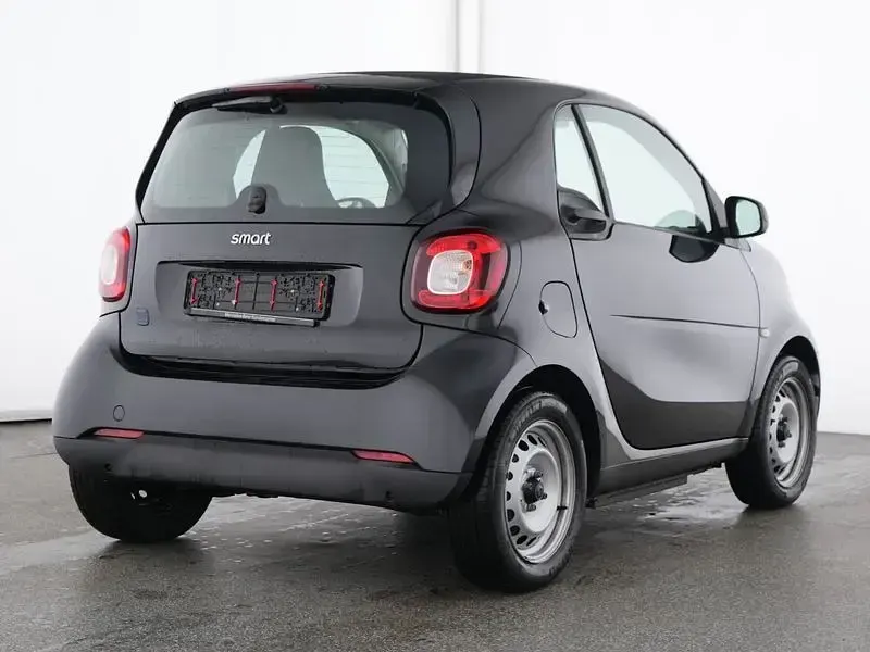 Gebraucht Smart ForTwo Electric Drive 41 kW (56 PS) 2024 Bodypanels in black Coupé