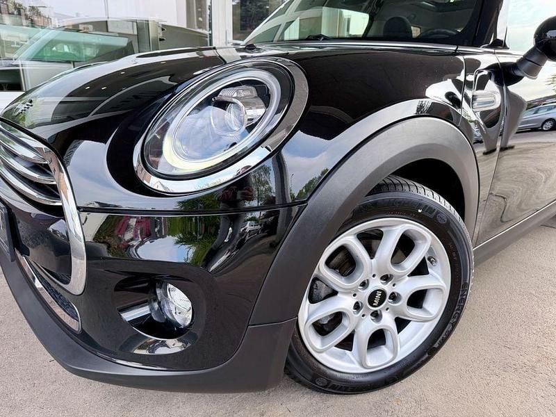 Second-hand Mini Cooper 136 CP (100 kW) 2018 Negru Hatchback