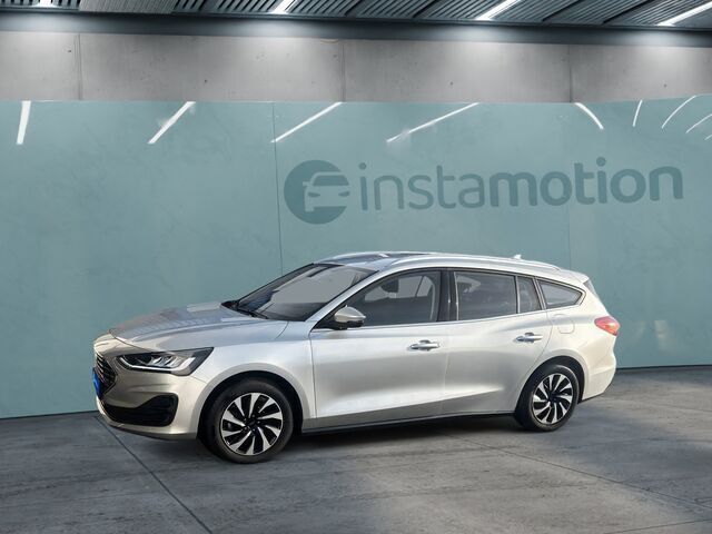 Silber Gebraucht 2023 Ford Focus Titanium Kombi | 21.613 € (Fairer Preis) - Bild 1/2