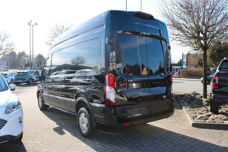 Gebraucht Ford Transit Trend 131 PS (96 kW) 2024 Schwarz Limousine