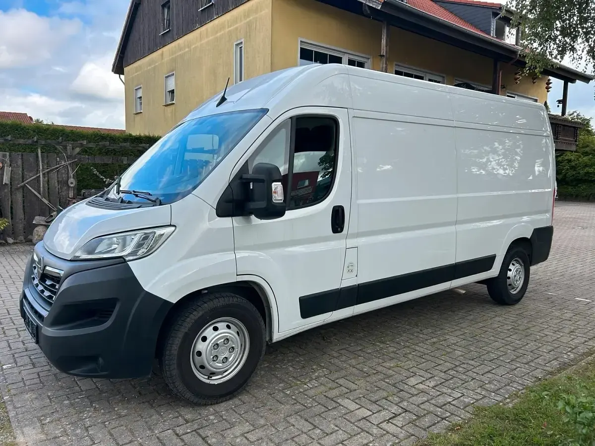 Gebraucht Opel Movano 165 PS (121 kW) 2023 Weiß Van