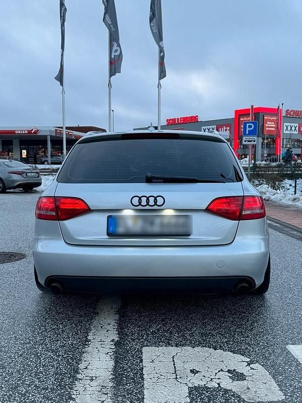 Gebraucht Audi A4 160 PS (117 kW) 2009 Grau Limousine