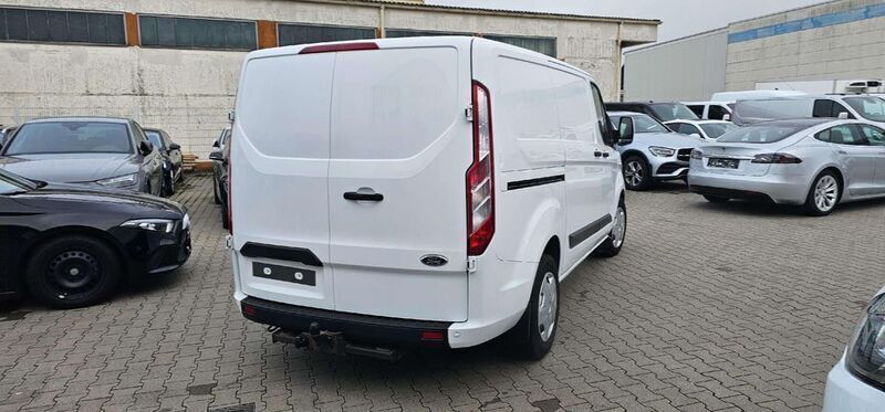 Gebraucht Ford Transit Custom 131 PS (96 kW) 2020 Frostweiß Van / Kleinbus