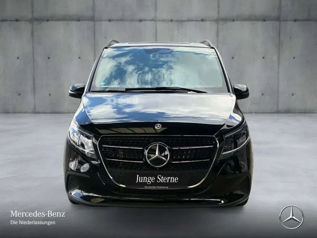 Gebraucht Mercedes V300 Style 237 PS (174 kW) 2025 Obsidianschwarz Van / Kleinbus
