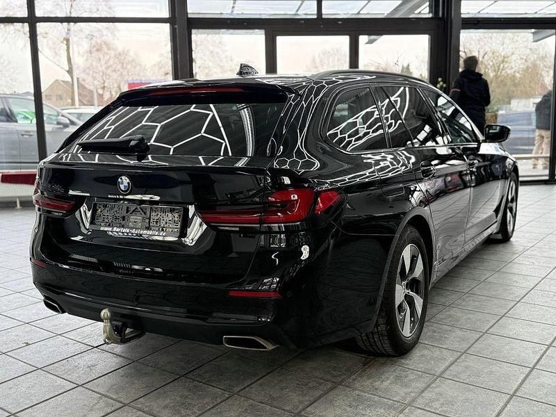 Gebraucht BMW 520 Shadowline 190 PS (139 kW) 2023 Schwarz ii Kombi