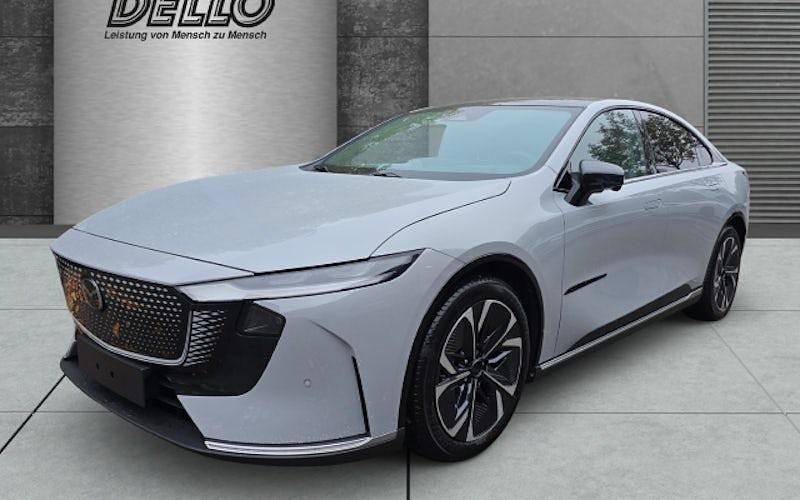 Grau Gebraucht 2025 Mazda 6e Takumi-Line Limousine | 38.980 € (Guter Preis) - Bild 1/4