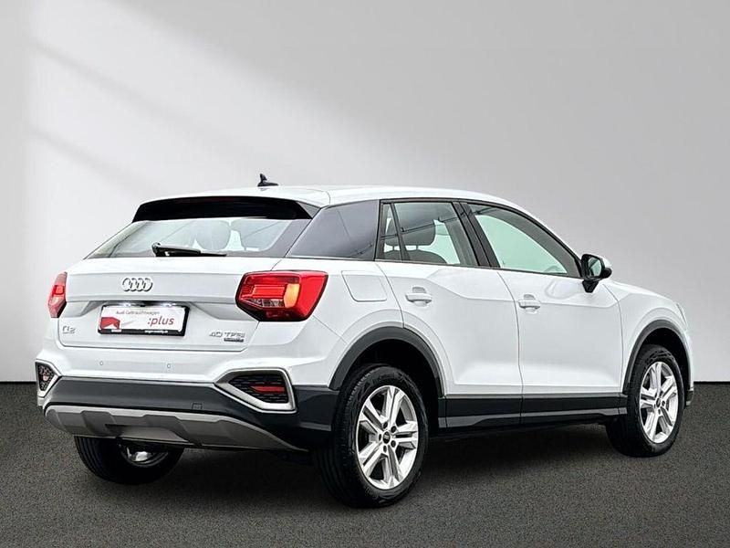 Gebraucht Audi Q2 Advanced Plus 190 PS (139 kW) 2023 Gletscherweiß metallic SUV