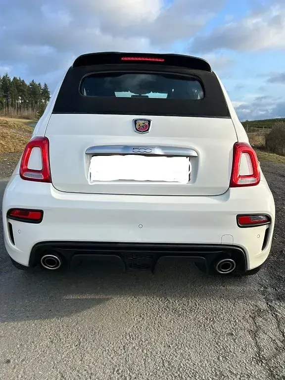 Usado Abarth 595C 145 HP (106 kW) 2018 Branco Cabrios