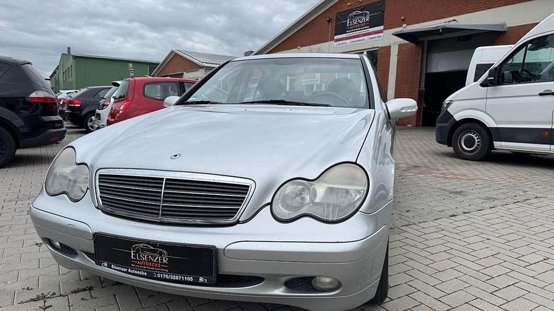 Silber Gebraucht 2001 Mercedes C200 Limousine | 1.399 € (Fairer Preis) - Bild 1/4