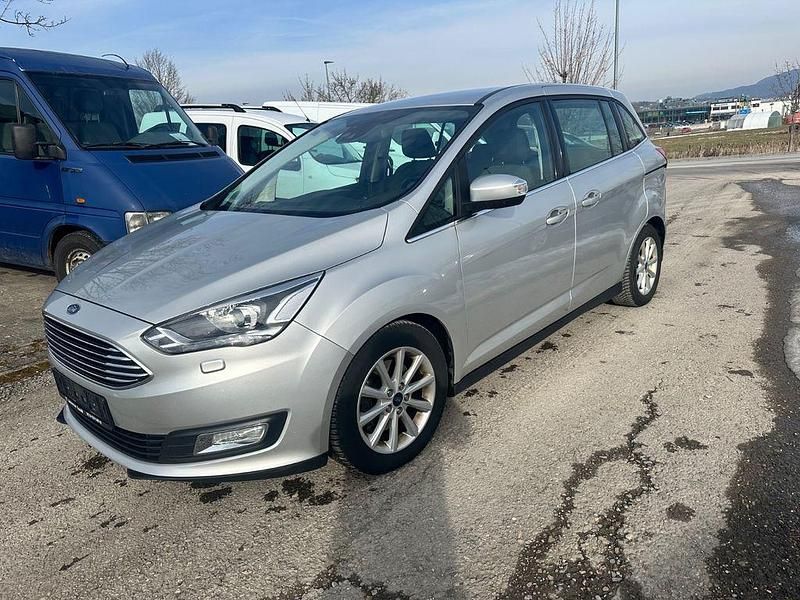Gebraucht Ford Grand C-Max Titanium 150 PS (110 kW) 2018 Silber Van / Kleinbus