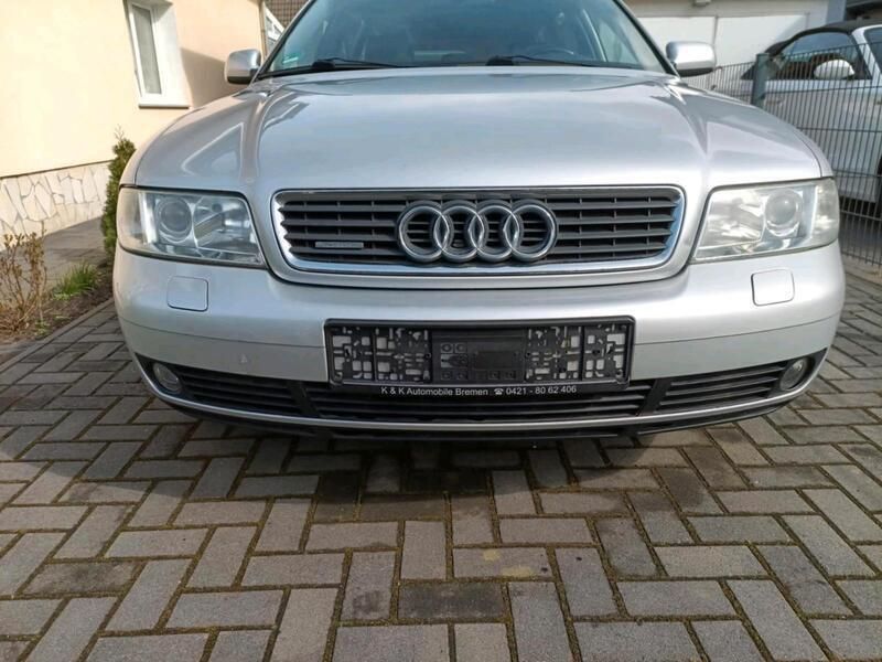 Silber Gebraucht 1999 Audi A4 Kombi | 2.899 € (Fairer Preis) - Bild 1/4
