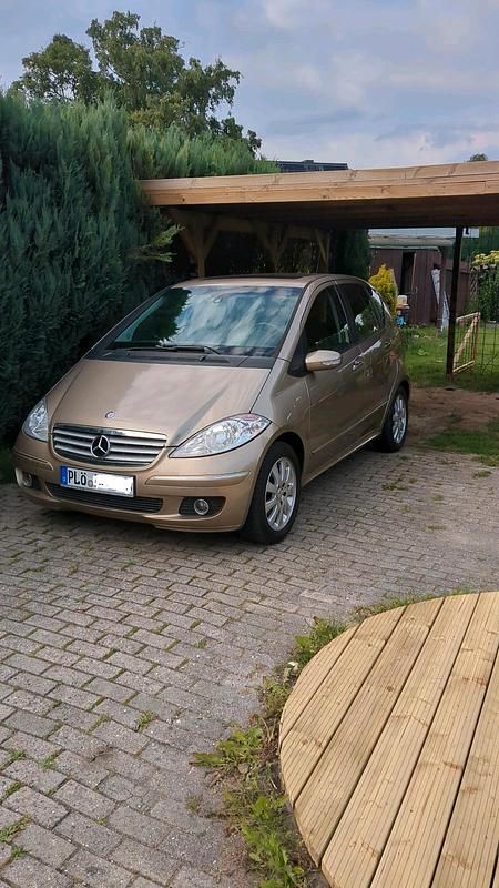 Gold Gebraucht 2006 Mercedes A200 Kleinwagen | 3.600 € (Fairer Preis) - Bild 1/4