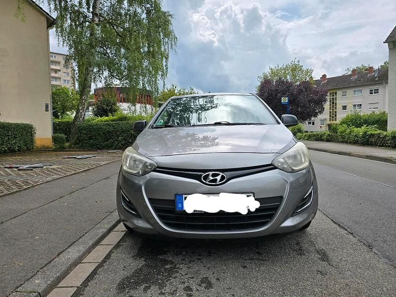 Andere farben Gebraucht 2013 Hyundai i20 Kleinwagen | 3.000 € (Guter Preis) - Bild 1/4
