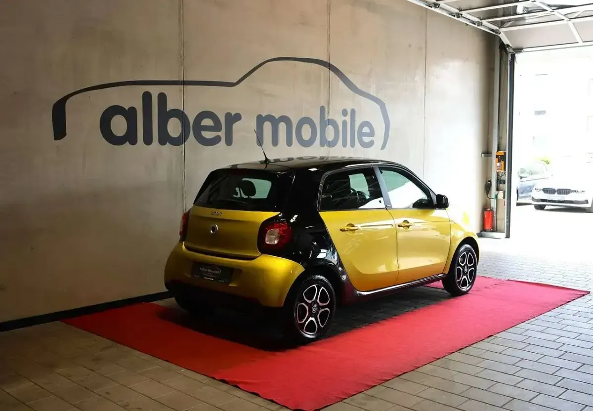 Usata Smart ForFour Passion 71 CV (52 kW) 2015 Giallo Utilitaria
