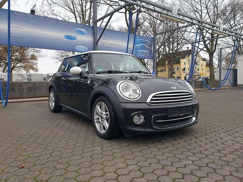 Iced chocolate metallic (metallic) Gebraucht 2014 Mini Cooper Kleinwagen | 8.590 € (Superpreis) - Bild 1/4