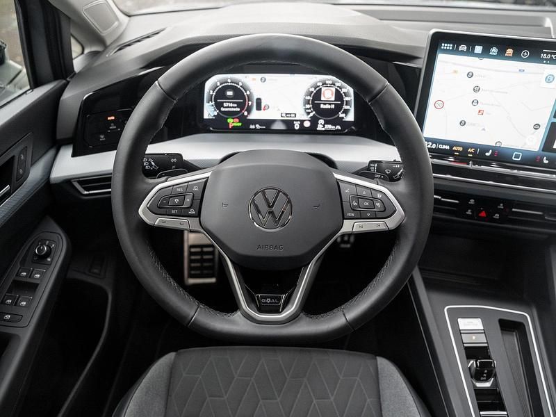 Gebraucht VW Golf VIII Goal 116 PS (85 kW) 2025 Grau Limousine