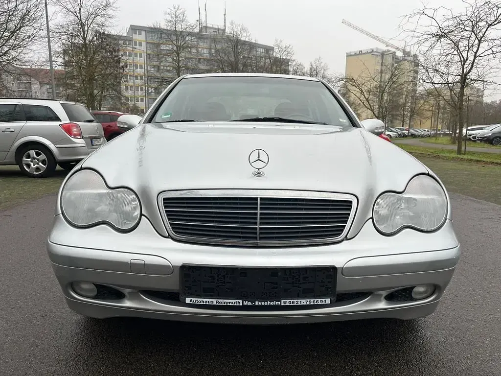 Gebraucht Mercedes C180 Classic 143 PS (105 kW) 2002 Silber Limousine