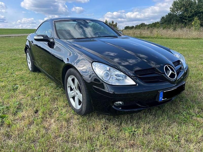 Schwarz Gebraucht 2004 Mercedes SLK200 Cabrio | 8.300 € (Fairer Preis) - Bild 1/4