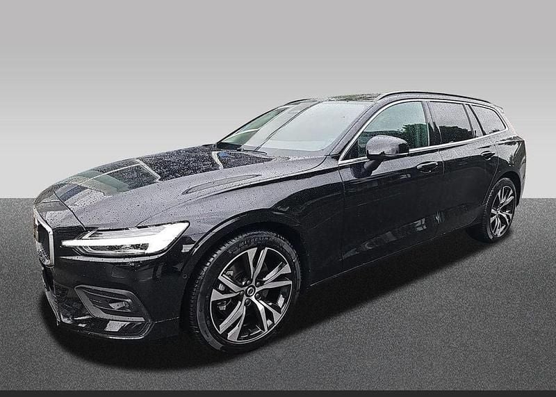 Gebraucht Volvo V60 Core 197 PS (144 kW) 2025 Schwarz Kombi